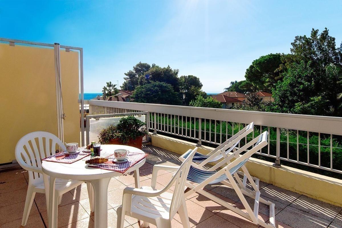 Casavacanze Internazionale Diano Marina Exterior photo
