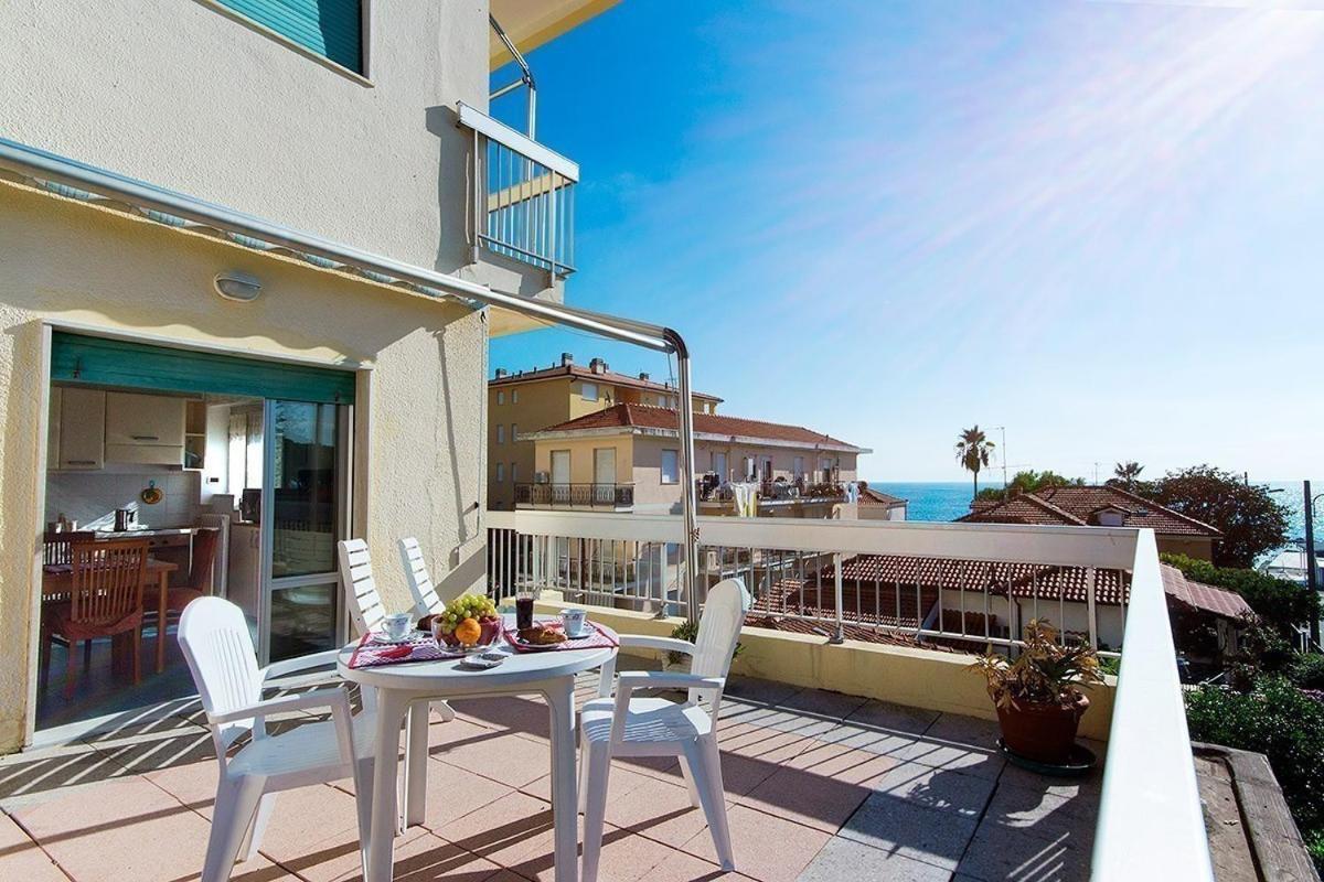 Casavacanze Internazionale Diano Marina Exterior photo